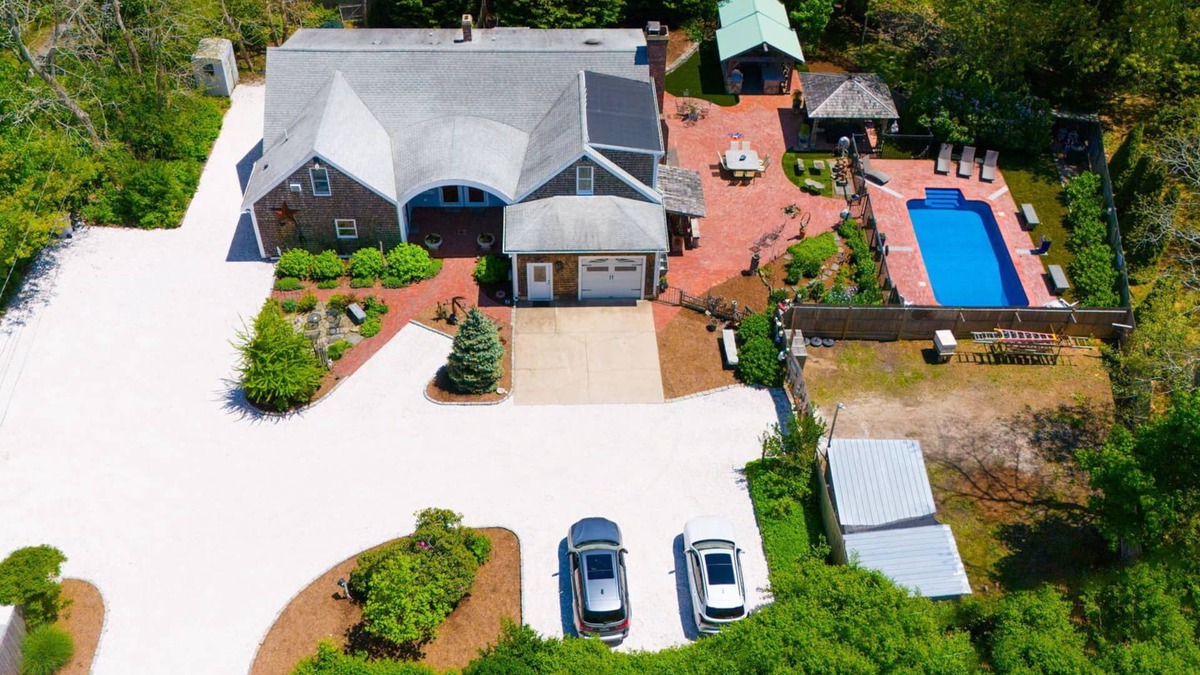 North Eastham House | Cape Cod Oasis *Pool*Outdoor Kitchen*Bar* (2301)