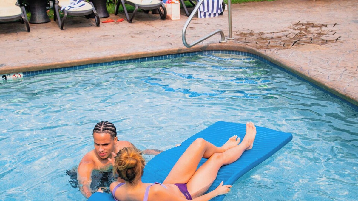 Provincetown Hotel | Cape Colony Inn