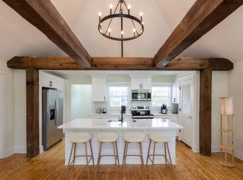 Northeast Virginia Beach Apartment | Cape Henry House Inn at Old Beach