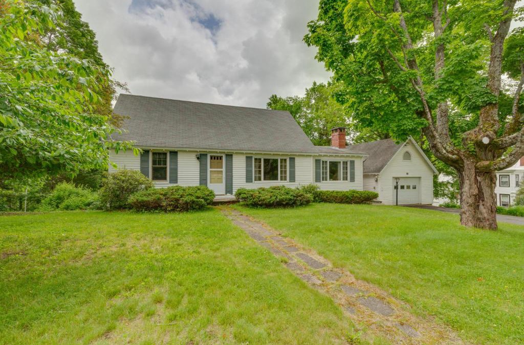 Farmington House | Cape House in Farmington with Shared Outdoor Pool!