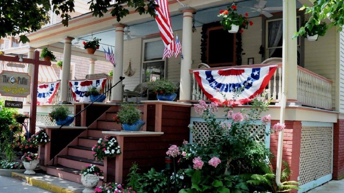 Cape May Condo | Cape May Escape: No Fees, No Taxes – Book the 'ROSE' Suite!