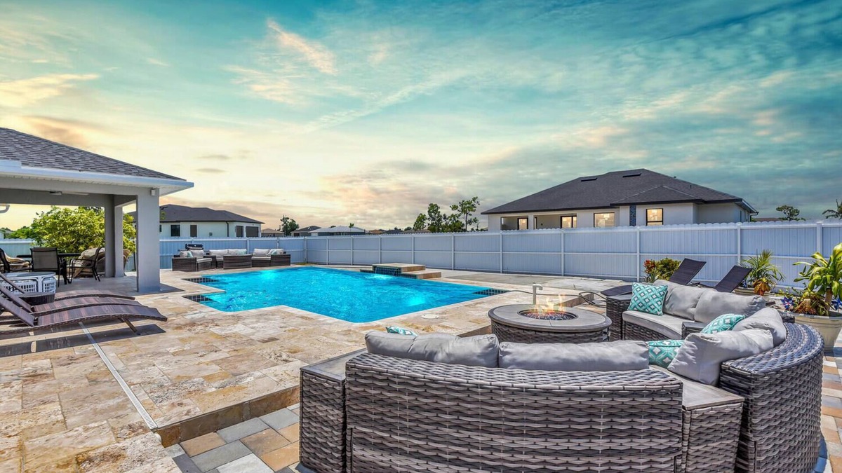 Mariner House | Cape Sanctuary-NW Cape Coral Getaway Southern Exposure