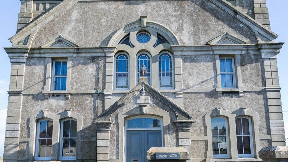 Ty Croes Apartment | Capel Seion - sleeps 22 guests in 11 bedrooms
