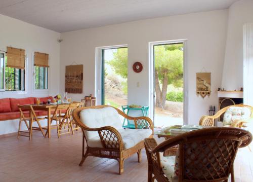 Kontos House | Caper & Olive mountain cottage