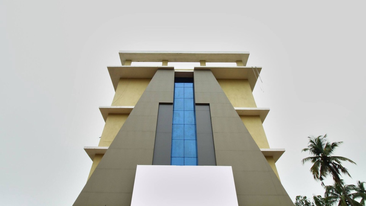Surathkal Hotel | Capital O 13489 Garuda Comforts