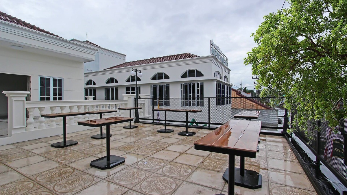Cilacap Hotel | Capital O 92105 A'shanti Inn