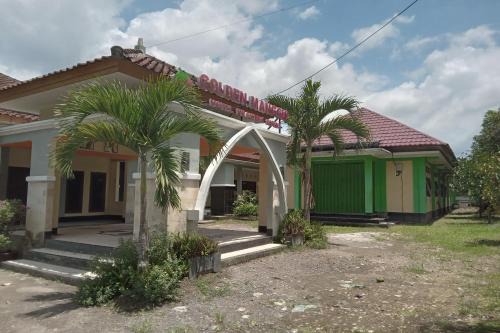 Lombok Hotel | Capital O 93391 Golden Manggis Hotel Near SMKN 1 Lingsar