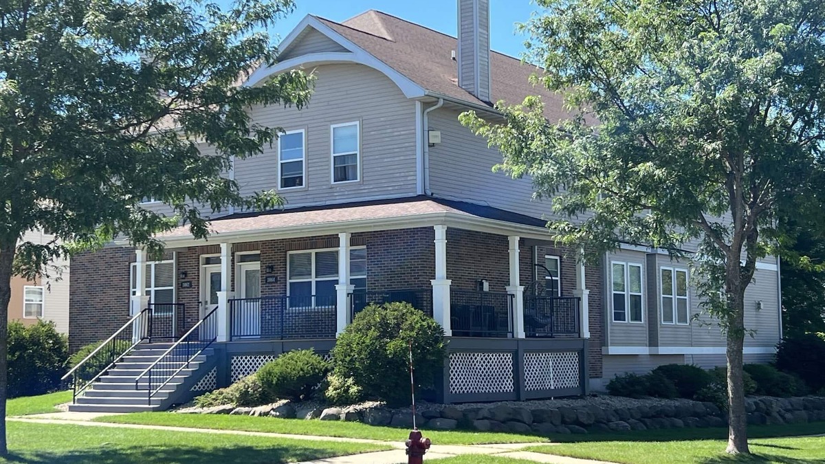 Sun Prairie Condo | Capital PrimeTime - 6 Miles from Madison w/fireplace