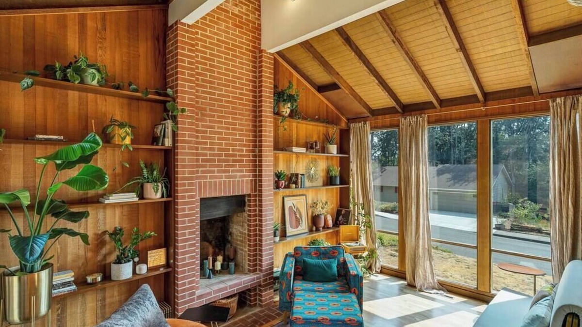 Salem House | Capitol Cabin! Designer Home w/Soaring Windows