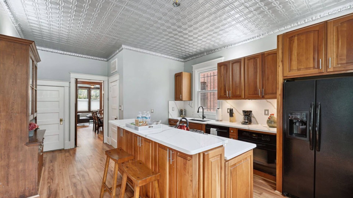 Southeast House | Capitol Hill-SLP 6-Parking-Walk 2 BLK Metro/Cafes