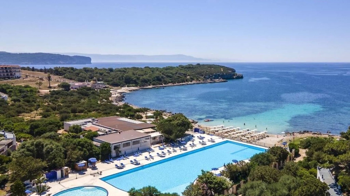 Pischina Salida Villa | Capo Caccia villa with sea view with communal pool and beach