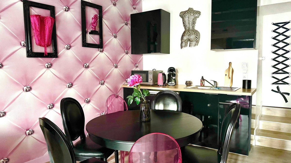 Biras House | Caporizon-love House-une Maison Entiere Dédiée aux Plaisirs de L'amour