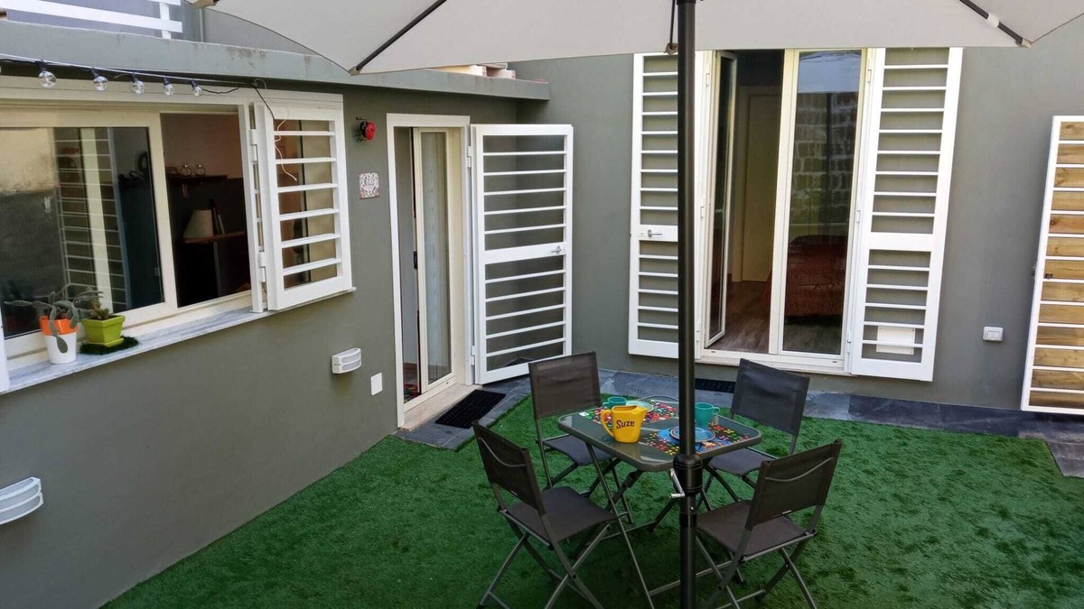 Pozzuoli Apartment | Cappucci Garden House, nice apartment with little garden few steps from seafront