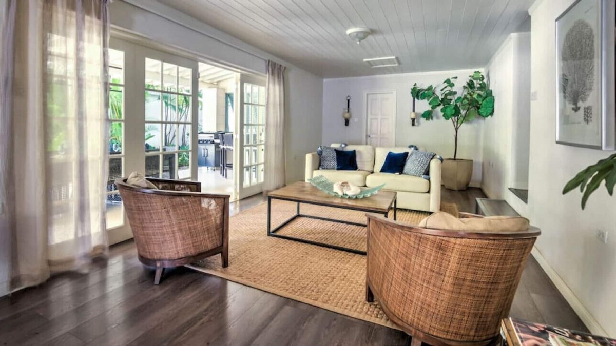 Douglas House | Capri Manor, Young Estates · Stunning Luxury Beachfront Villa