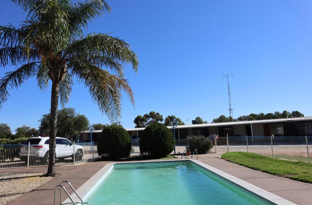 Balranald Hotel | Capri Motel