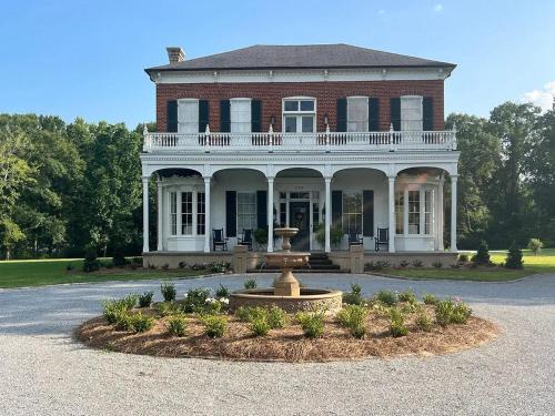 Brookhaven Bed & Breakfast | Captain Jacks Guest House