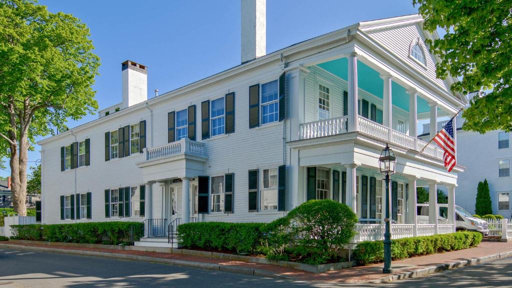 Edgartown House | Captain Morse House - Luxury, Waterfront, Town, & Beaches - 5 stars