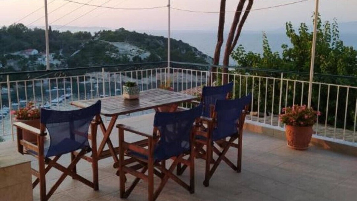 Longos House | Captain's House (2-bedroom traditional villa)