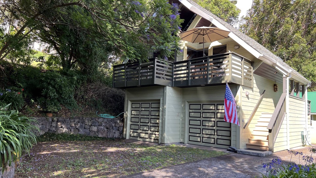 Waimea Cottage | Captain's Quarters Cottage on Kamuela's Nob Hill