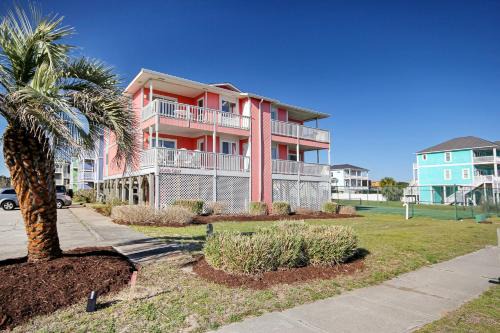 Holden Beach Apartment | Captain's Villa 6-D Our White Pearl