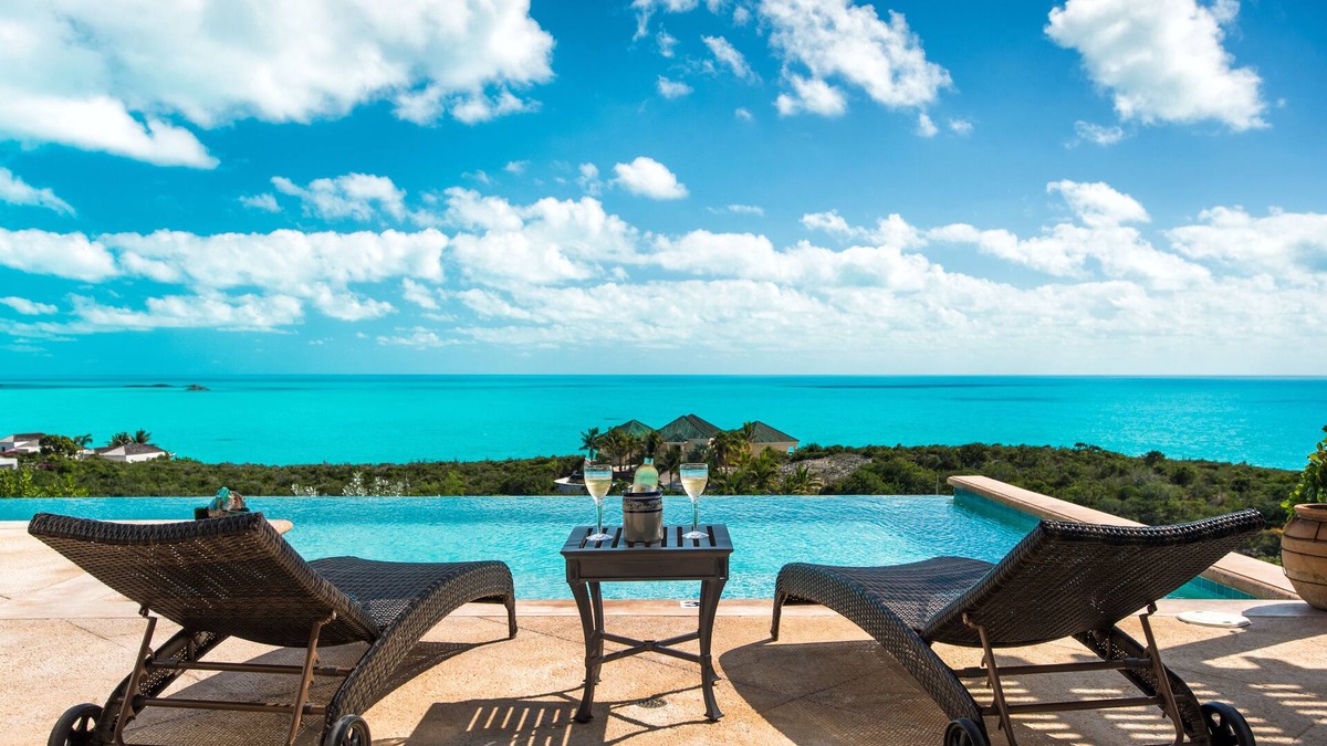 Venetian Road Settlement Villa | Captivating and breathtaking villa with 360 degree view overlooking the ocean