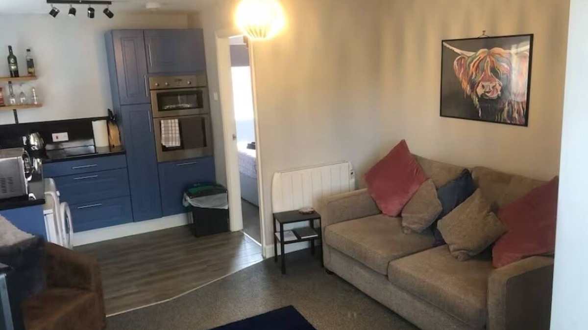 Cannock Apartment | Captivating 1-Bed Apartment in Hednesford