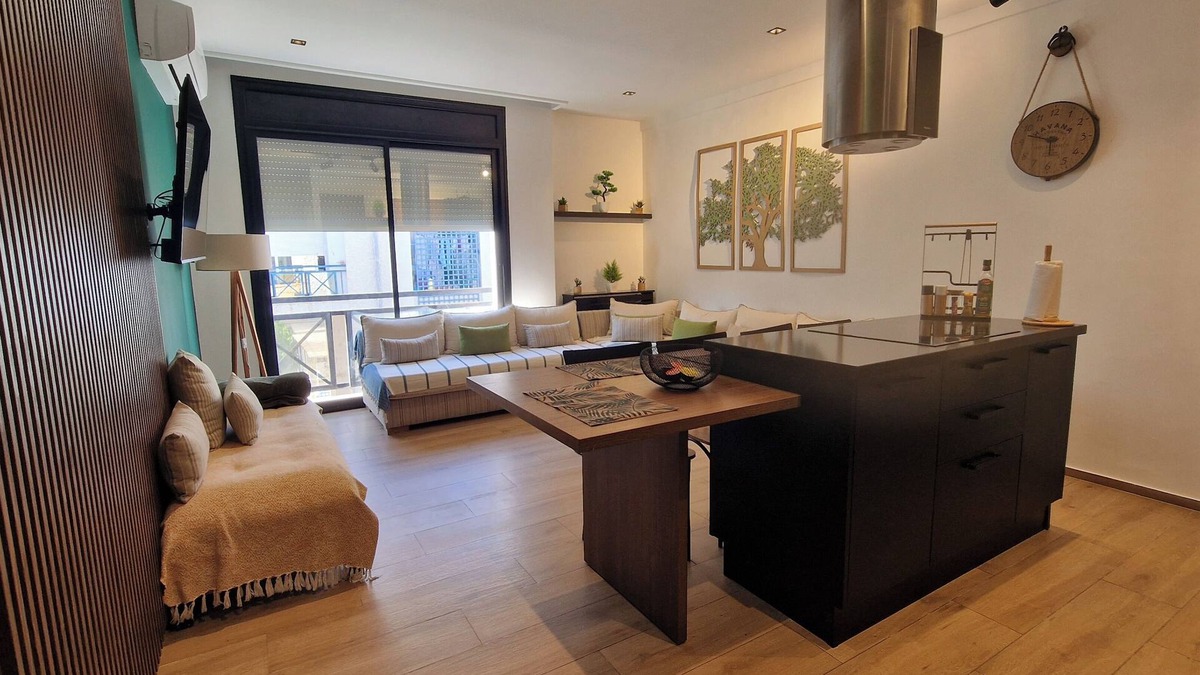 Les Berges du Lac Apartment | Captivating 2-Bed Apartment in Tunis