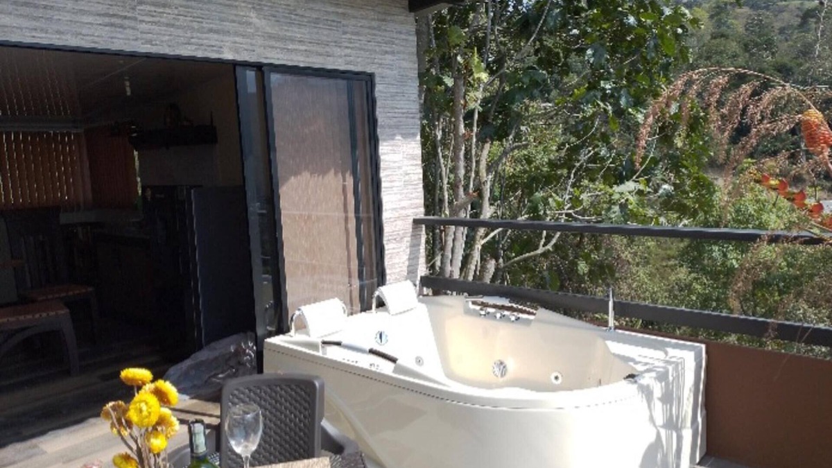 San Francisco Ski Chalet | Captivating 4-bed Chalet Las Casitas en el Aire