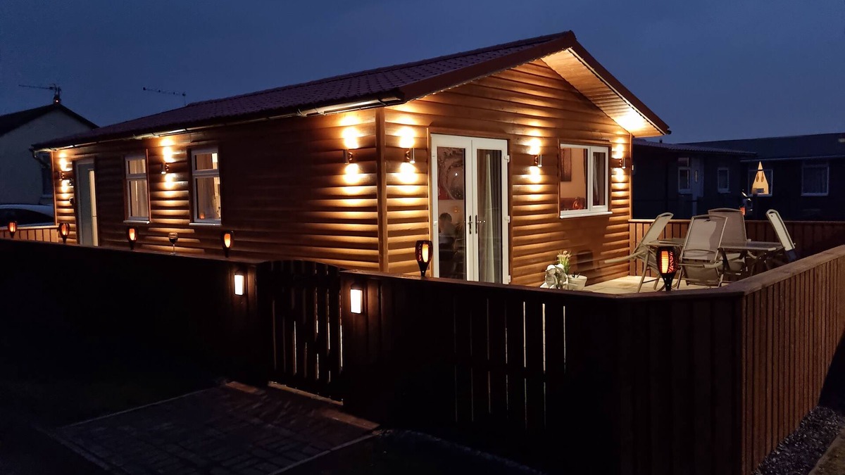 Bridlington Old Town Ski Chalet | Captivatingly Stunning 2-Bed Chalet in Bridlington