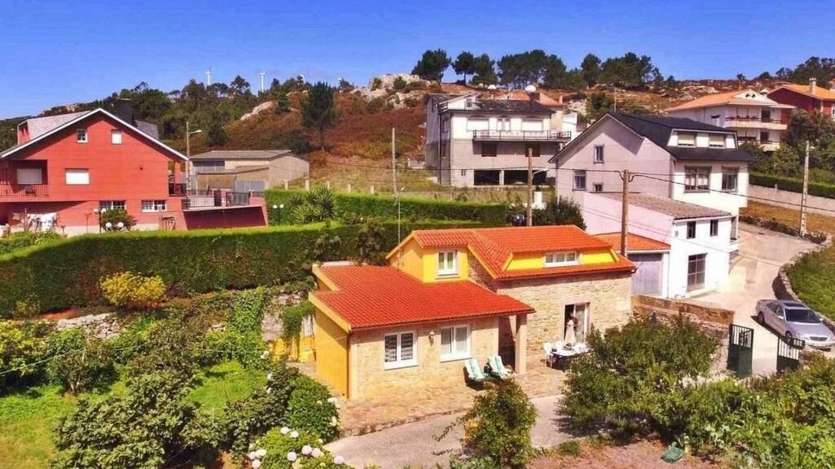 Ponteceso House | Caramanchon House