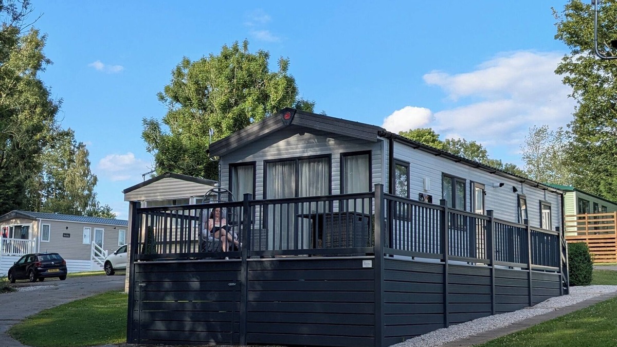Fenny Bentley House | Caravan at Ashbourne Heights Holiday Park in the Peak District National Park