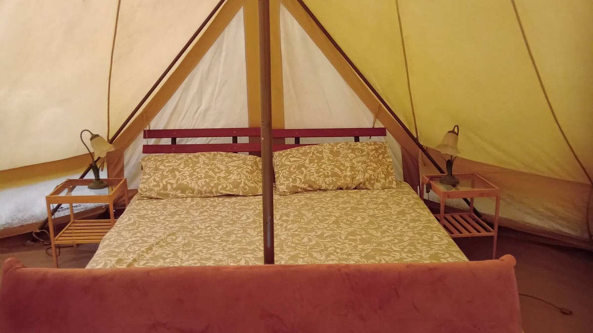Bene Lario RV Rental | Caravan "Glamping C Selva Tenda Quercia" with Mountain View & Shared Garden