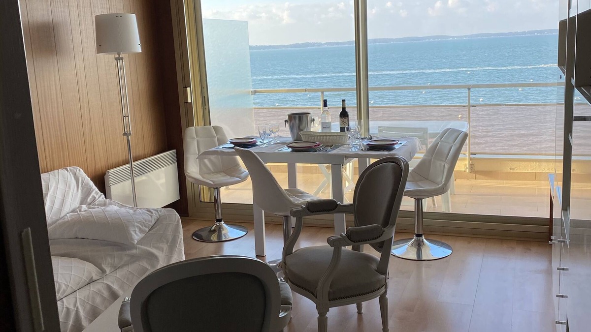 Arcachon Apartment | Caravelles palace * the most beautiful apartment in Arcachon on the beach