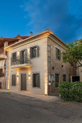 Kardamyli Apartment | Cardamilia Suites