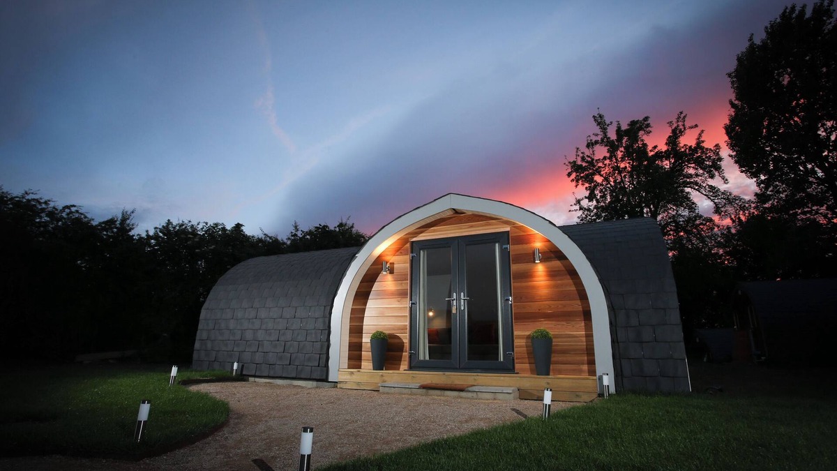 Ipswich Cabin | Cardamon Pod Self-Catering glamping in Suffolk