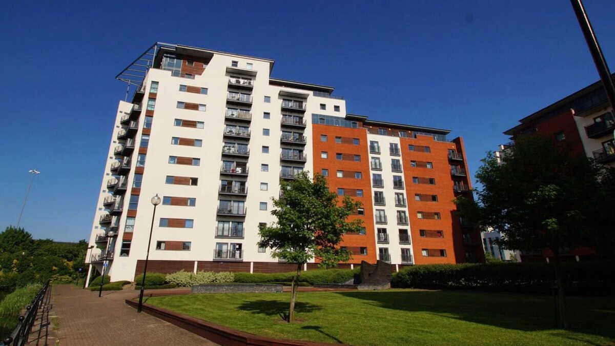 Atlantic Wharf Apartment | Cardiff Bay View Apartment