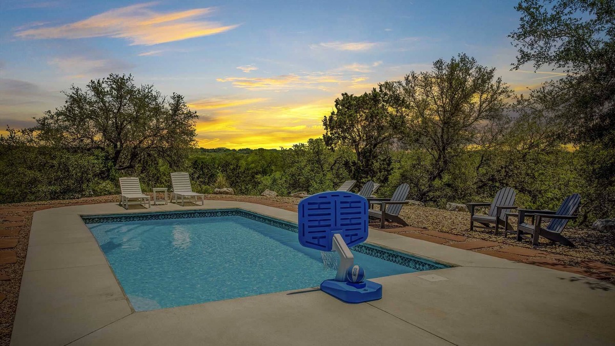 Pipe Creek House | Cardinal Bluff Retreat