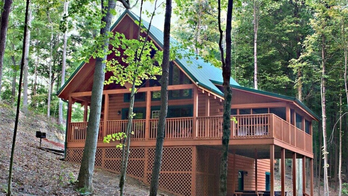 Sugar Grove Cabin | Cardinal Cabin (Hocking Hills area)