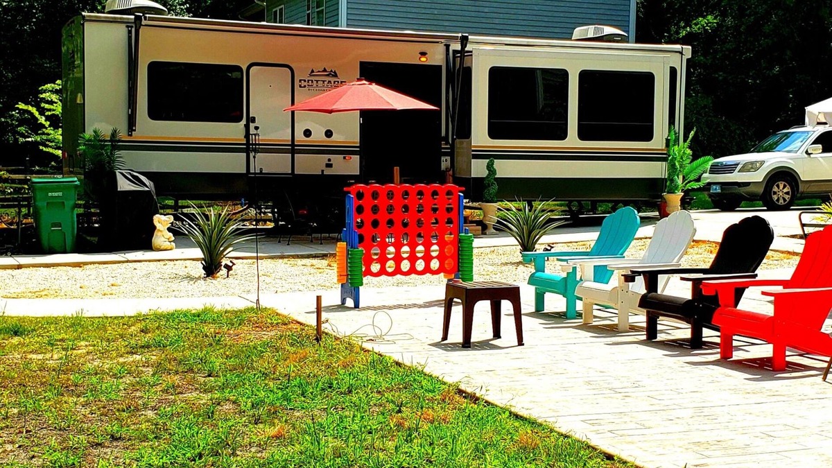 Mint Hill Cottage | Cardinal Cottage Glamp/sleeps 4
