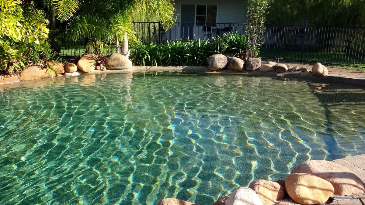 Cardwell Hotel | Cardwell at the Beach