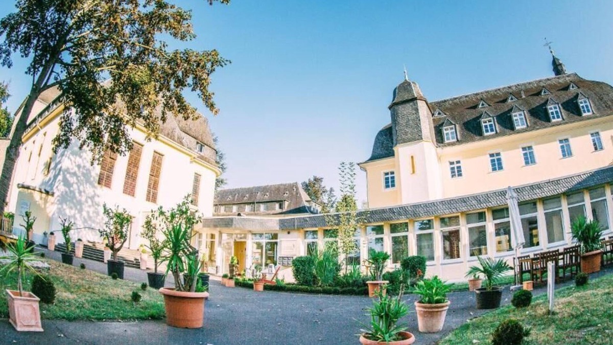 Walberberg Hotel | CAREA Schlosshotel Domäne Walberberg