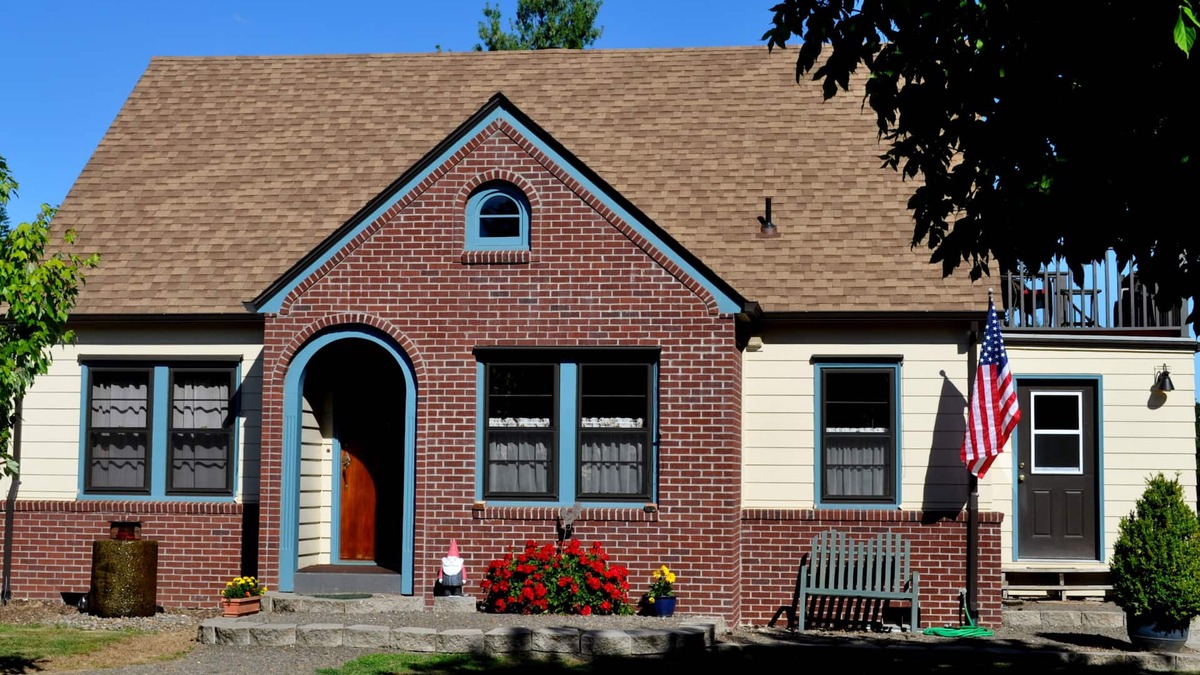 Wilsonville Cottage | Carefully Restored Wilsonville Farmhouse next to Parks & Trails, 1 Mile to I-5