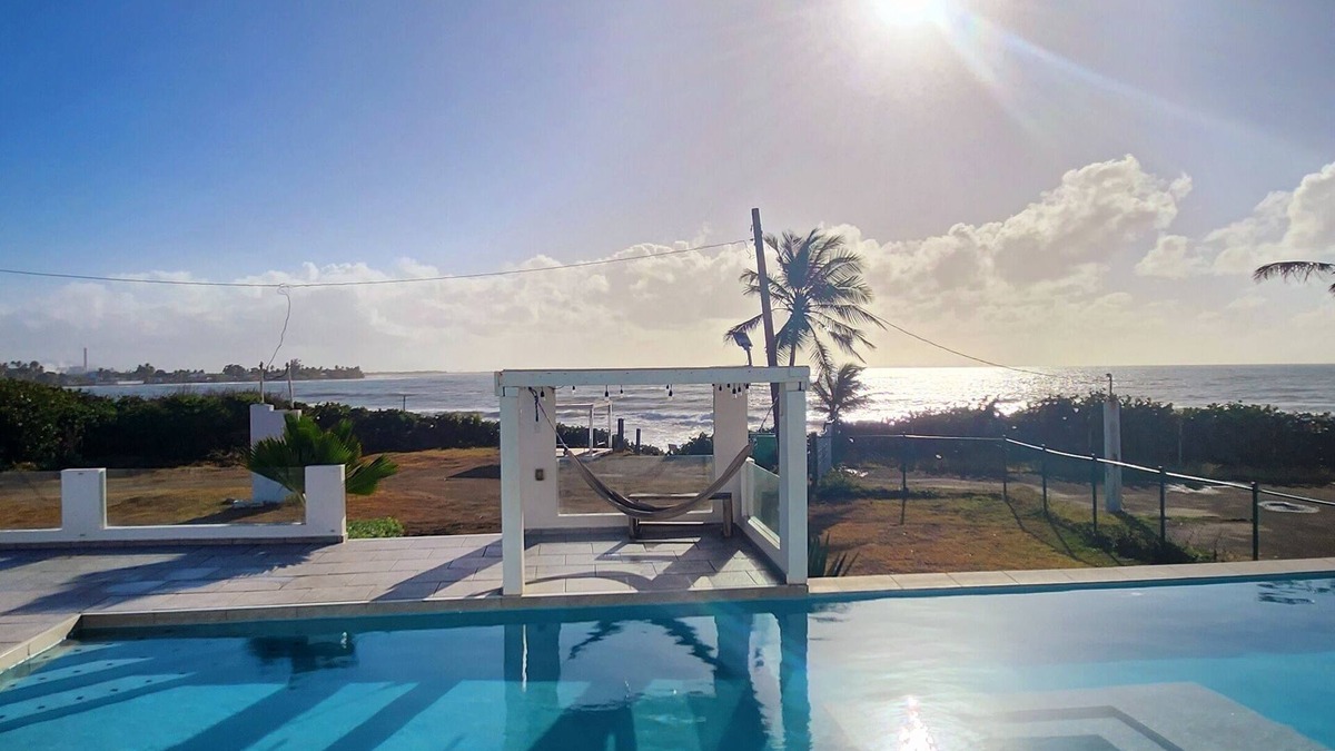 Jobos House | CARIBBEAN 181 - Modern Beachfront House