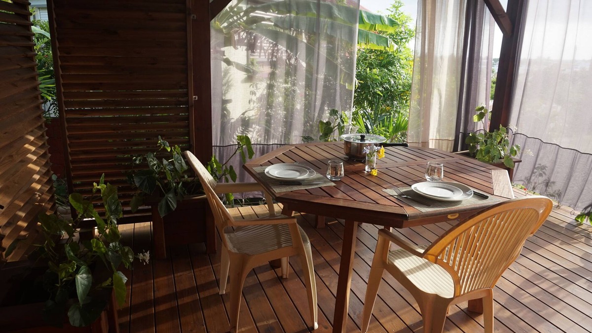 Port-Louis Apartment | Caribbean Creol 'Keys - studio anoli - 10 min walk from the beach and shops