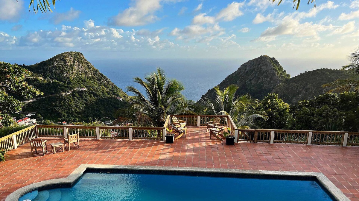 The Bottom Villa | Caribbean Elegance & Comfort