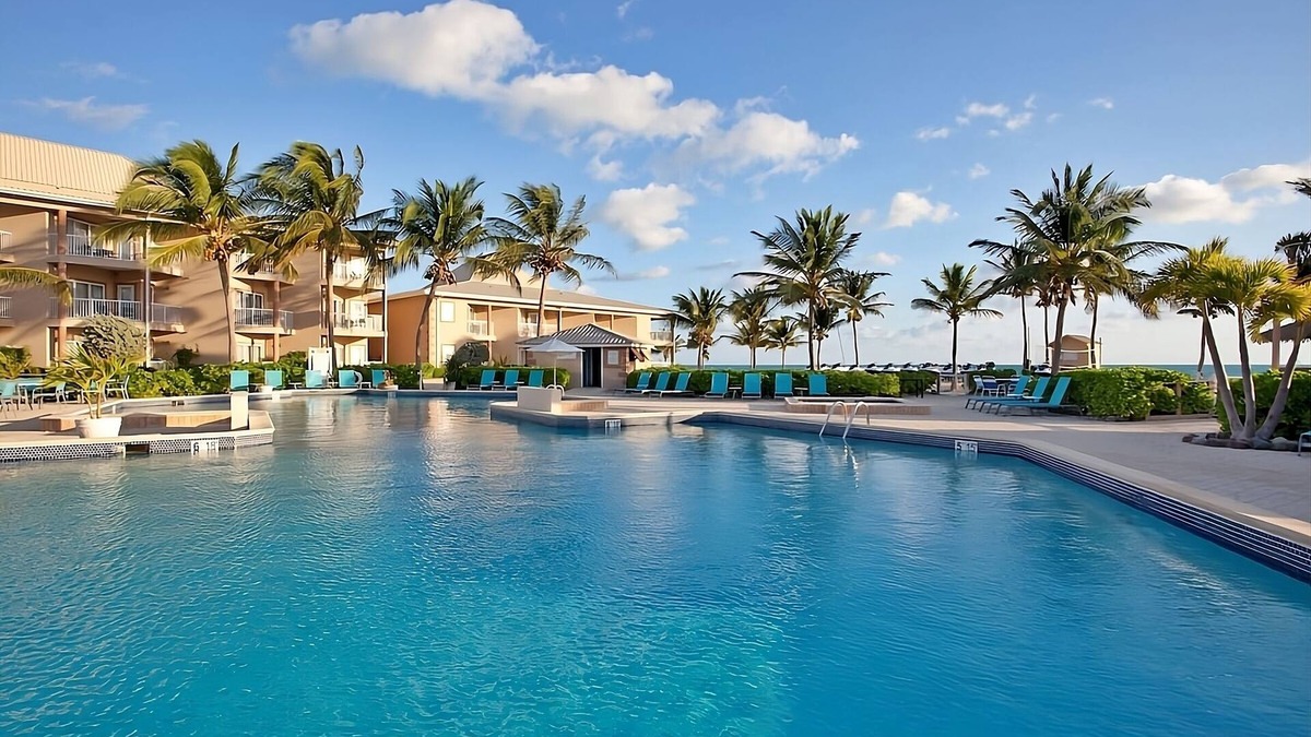 Crystal Harbour Apartment | Caribbean Gem! 4 Island View Units, Steps to North Sound Golf Club! Outdoor Pool