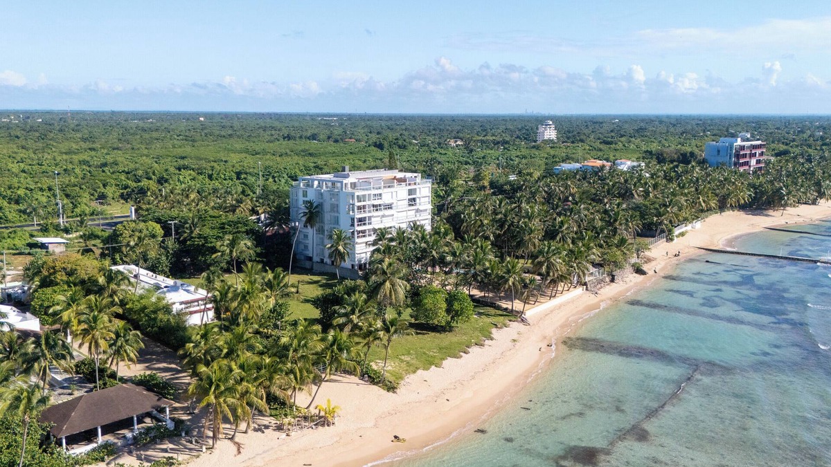Juan Dolio - El Pueblo Apartment | Caribbean Heavenly Oasis, Beachfront Apartment