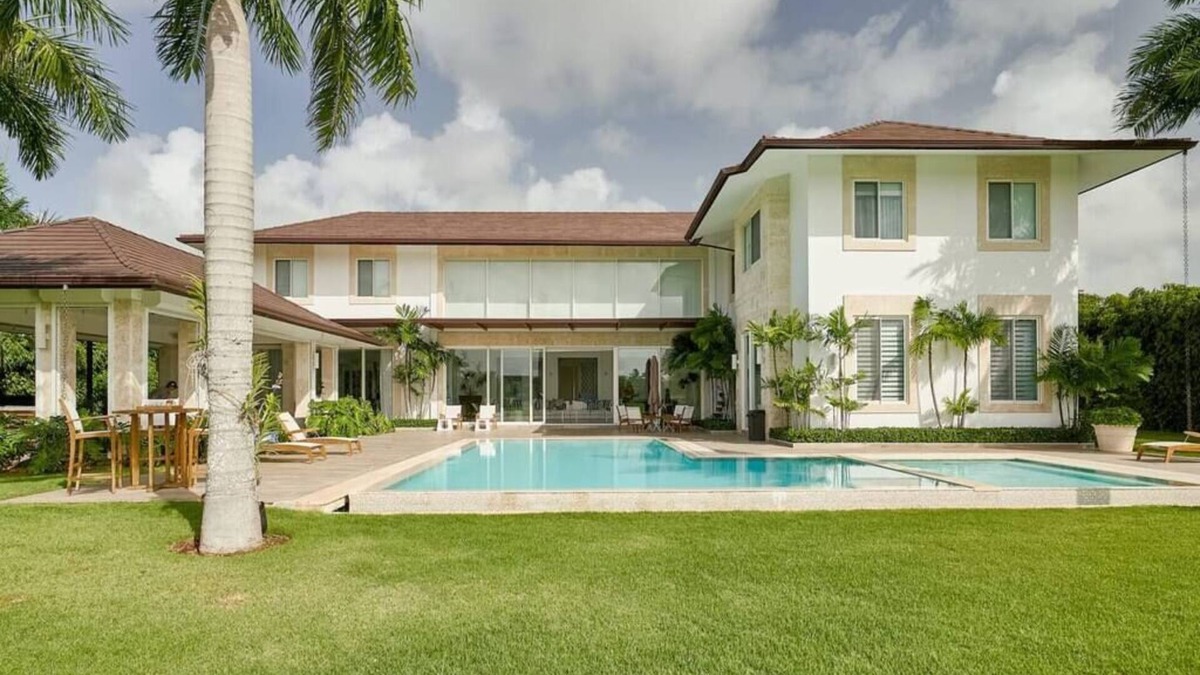 El Valle Villa | Caribbean Luxury! 6 Bdr Villa w/Large Patio, Pool, Jacuzzi!