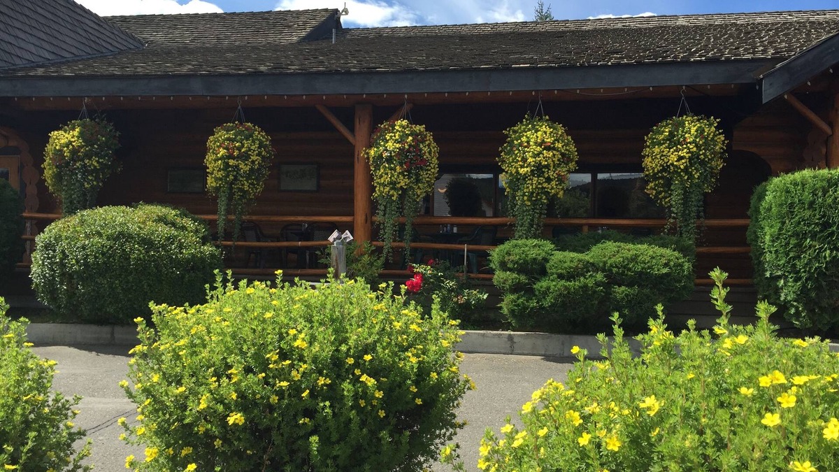 Clinton Hotel | Cariboo Lodge