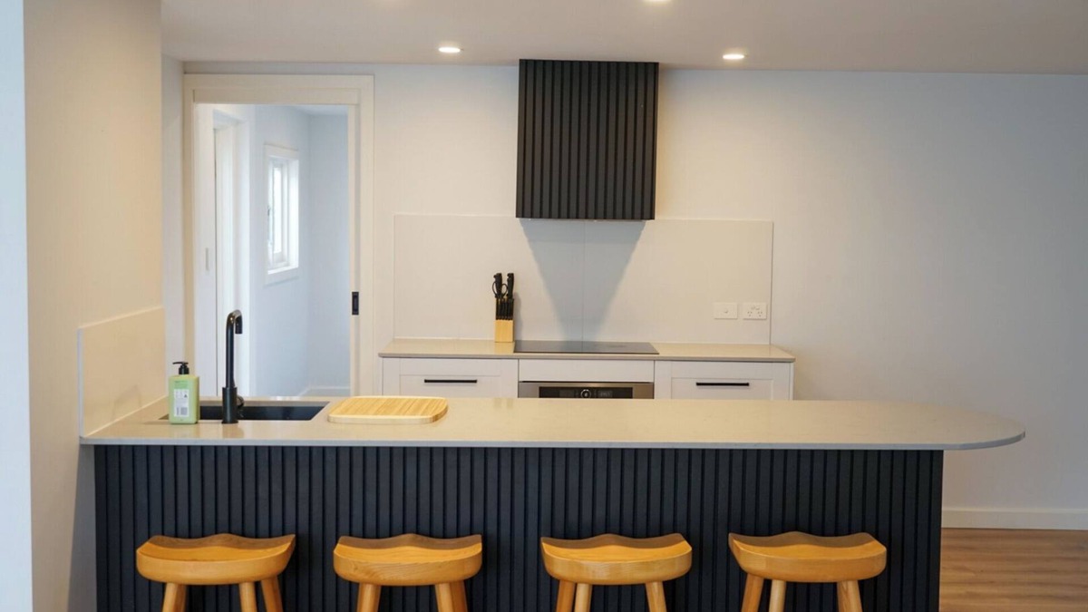 Newstead House | Carinya, Beautifully renovated Tasmanian cottage perfect with long-stay discount